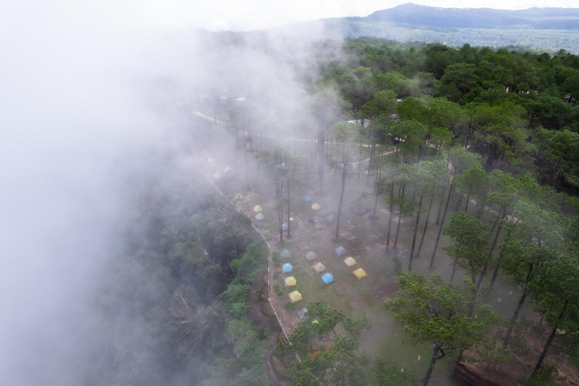 Camping Park Resort Kampong Speu Esterno foto